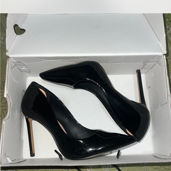 Aldo Shoes - Aldo Black Patent Heels